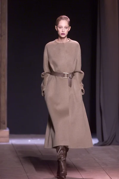Look 19